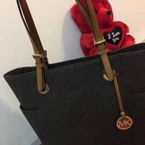 MK tote